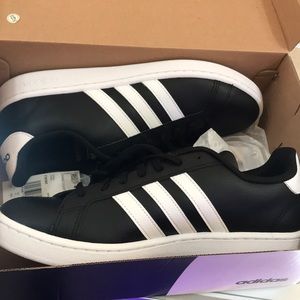 Adidas men Shoe 10.5